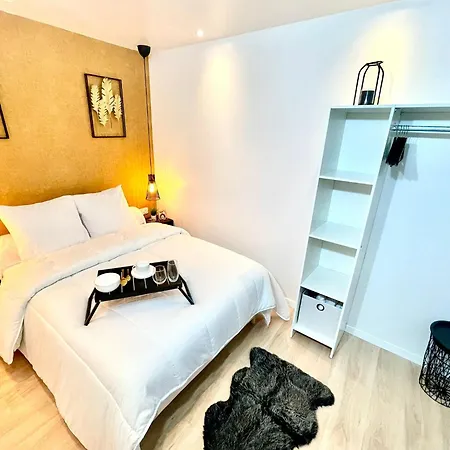 Chic Oasis In Apartment