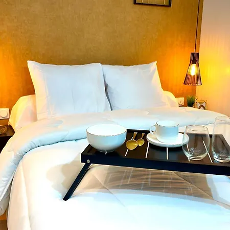 Chic Oasis In Apartman