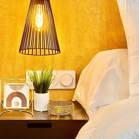 Apartment Chic Oasis In