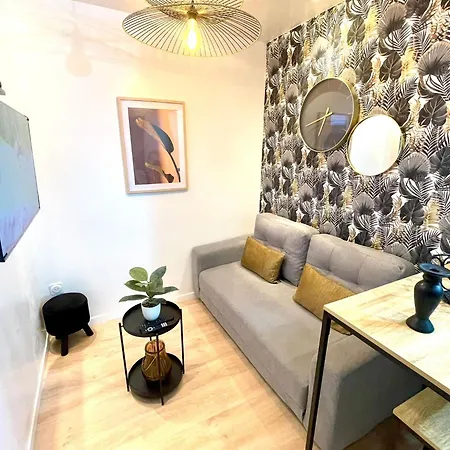 Chic Oasis In Apartment Rouen
