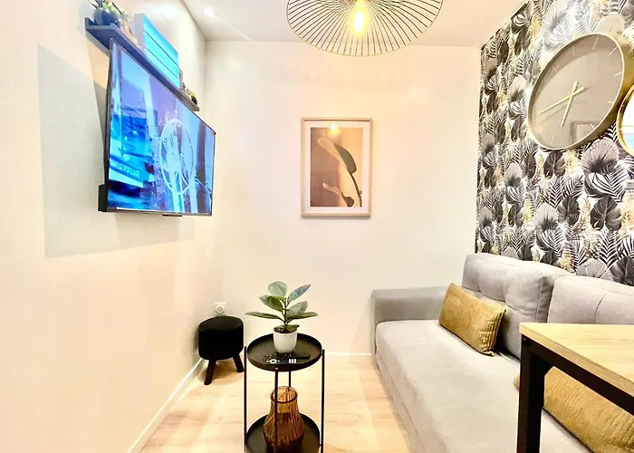 Chic Oasis In Apartman *